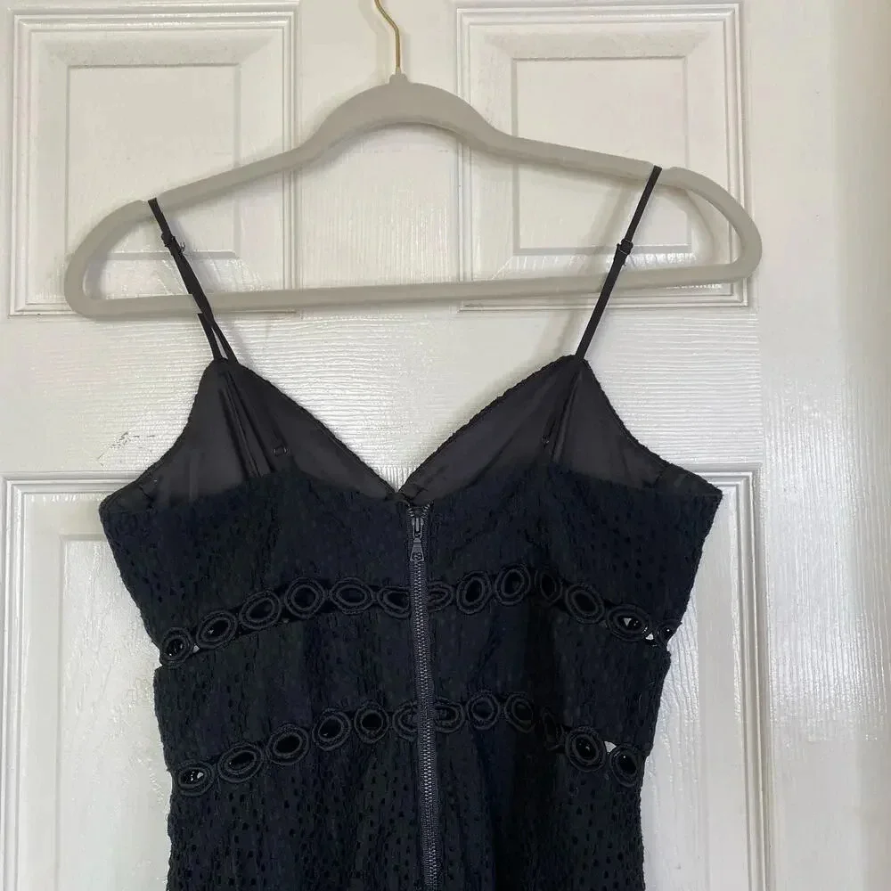 BARDOT Ariana Black Eyelet Crochet Lace Midi Dress Size 4 LBD Cocktail Party - Picture 9 of 9